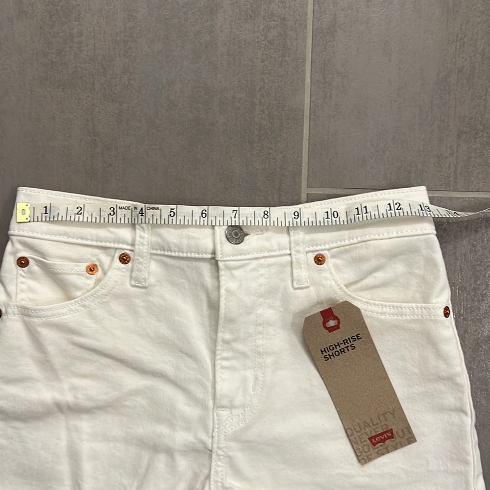 Levi’s White High Rise Shorts - Distressed Cut Off - Picture 8 of 8